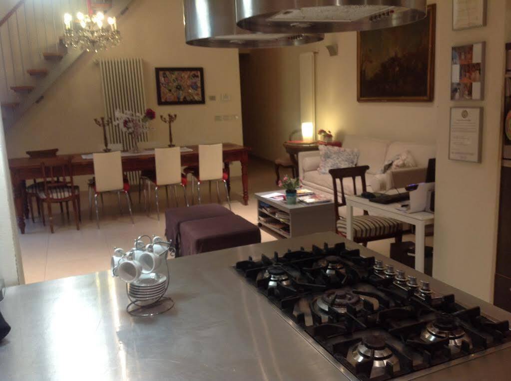 Casa Ilaria Bed and Breakfast Bologna Exteriör bild